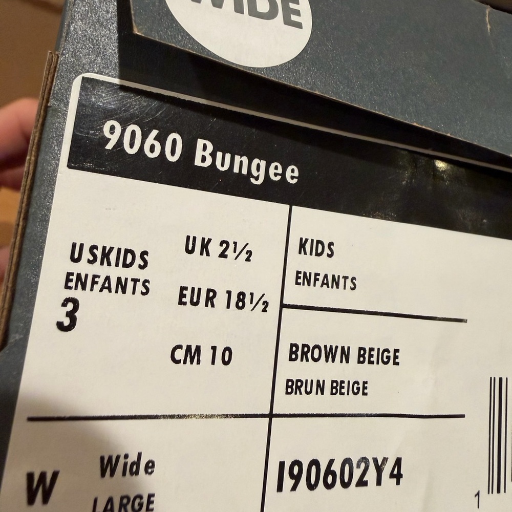 New Balance 9060 Bungee Infant Size 3 Sneakers Breakfast Brown/Beige - Picture 8 of 9
